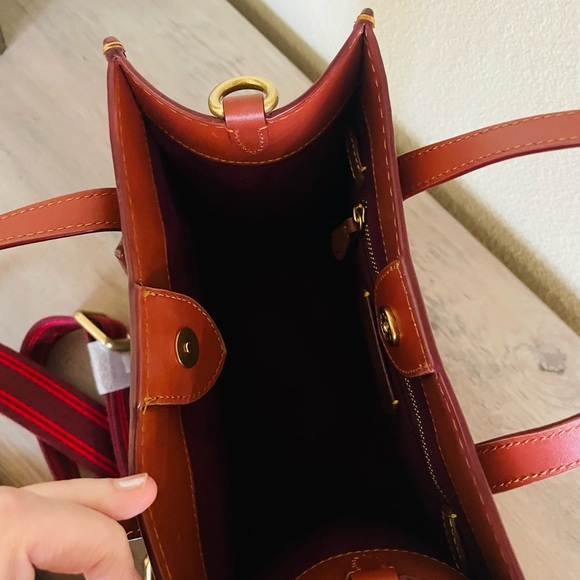 Coach field 22 horse and carriage tote bag - Picture 5 of 7